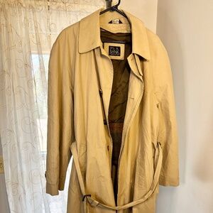 Jos A Bank men’s Trench Coat - Tan - 42R